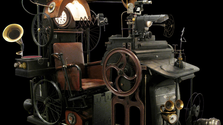 LowTech Instruments Museum - Zeitmaschine